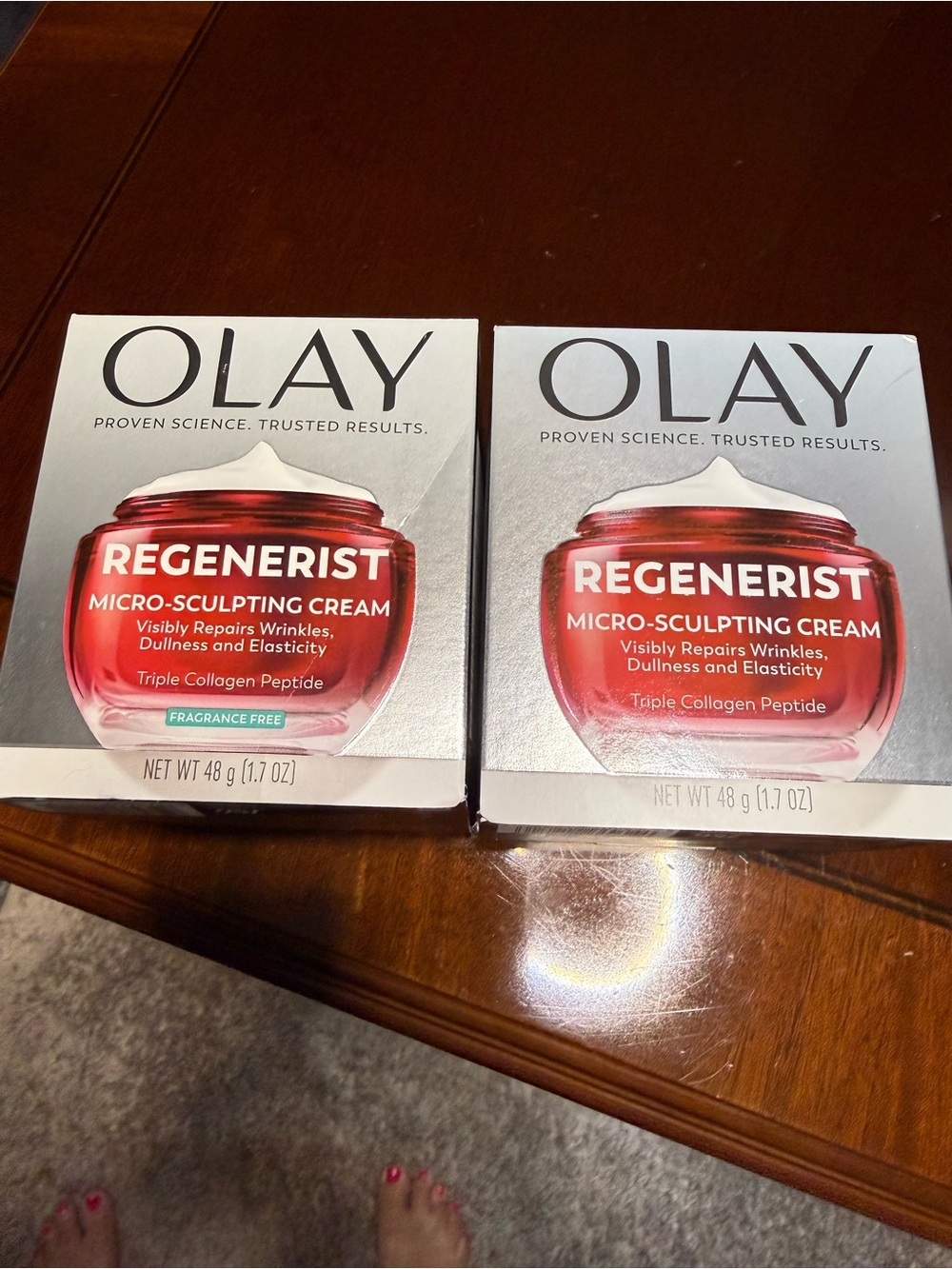 OLAY Regenerist Micro-Sculpting Cream Jar - Red
